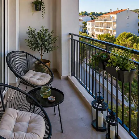 דירה 2 Bedroom Stunning In רוגוזניצה